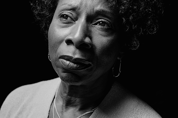 ${backgroundImageAlt}